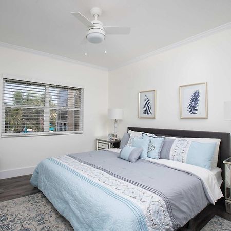 Beach Living At Plantation Village Blgs George Town Exteriér fotografie