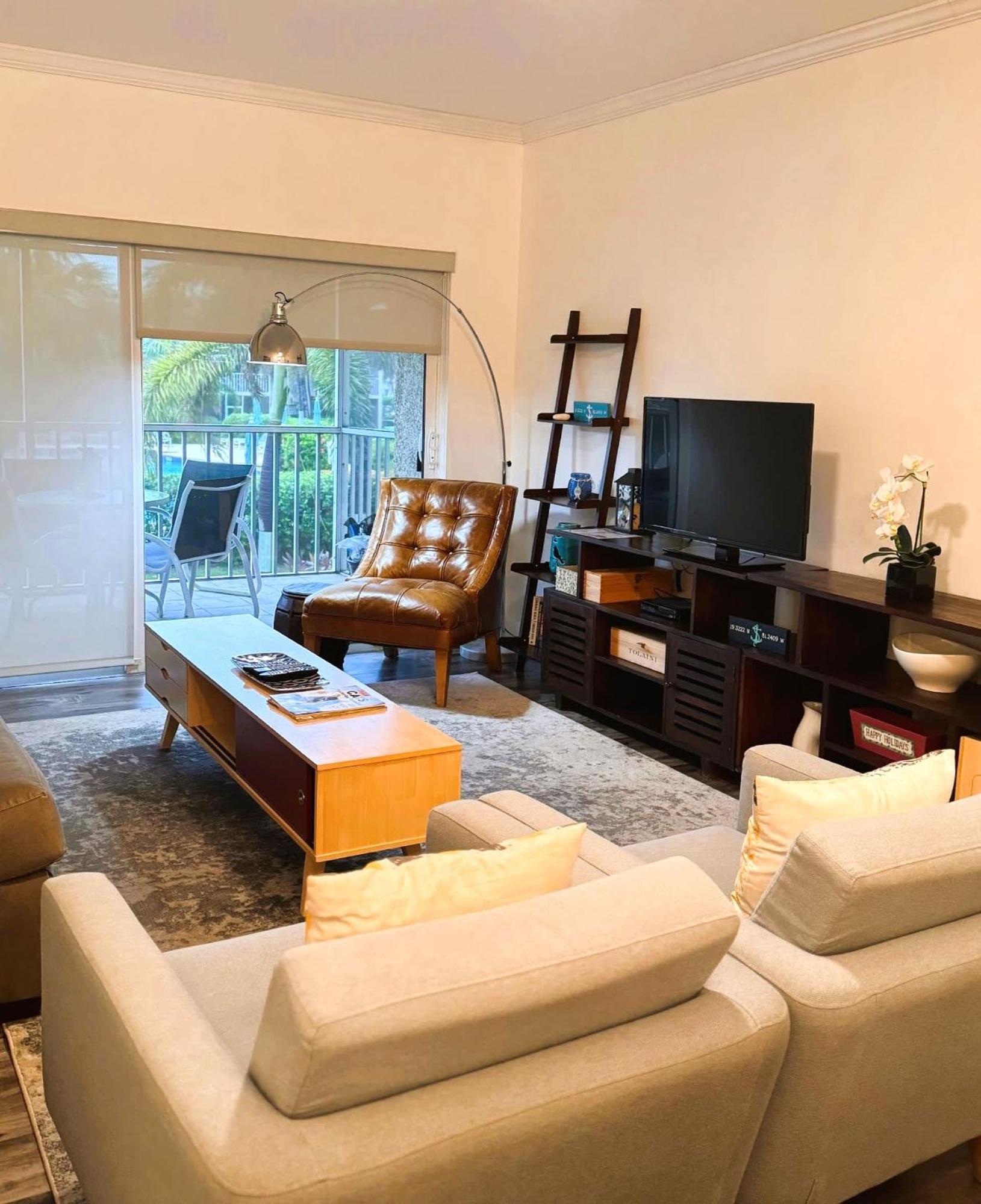 Beach Living At Plantation Village Blgs George Town Exteriér fotografie